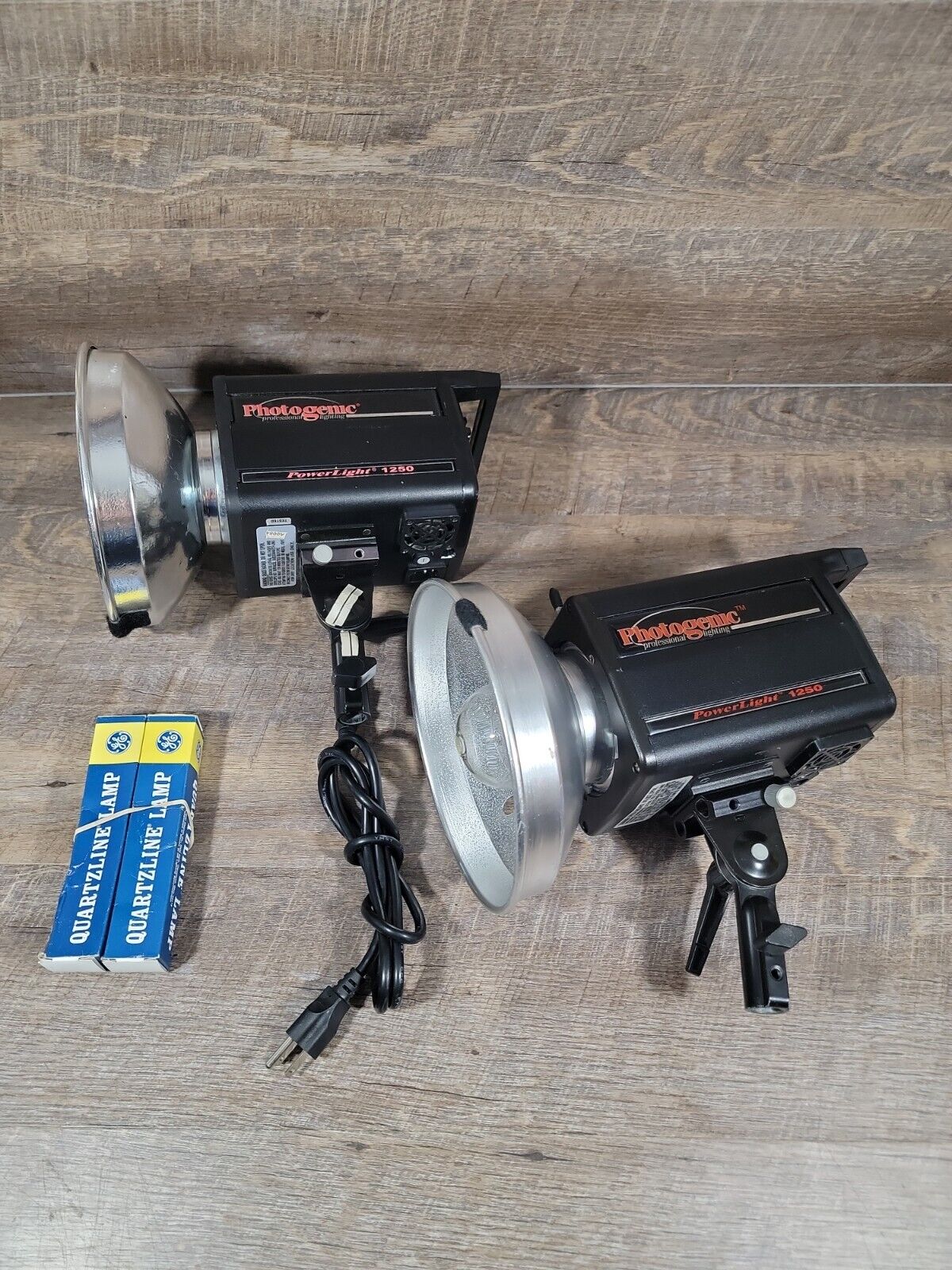 (pair) Photogenic Powerlight 1250  Monolight Studio Strobe Flash Pl1250