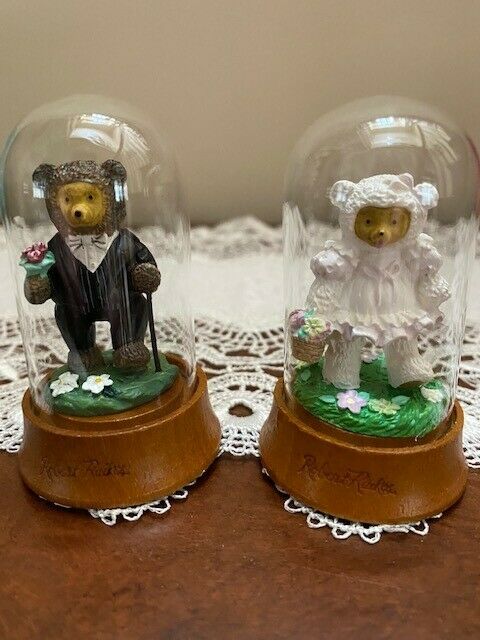 2 Robert Raikes Collectibles - Tyrone & Annie Figurines With Glass Dome Vintage