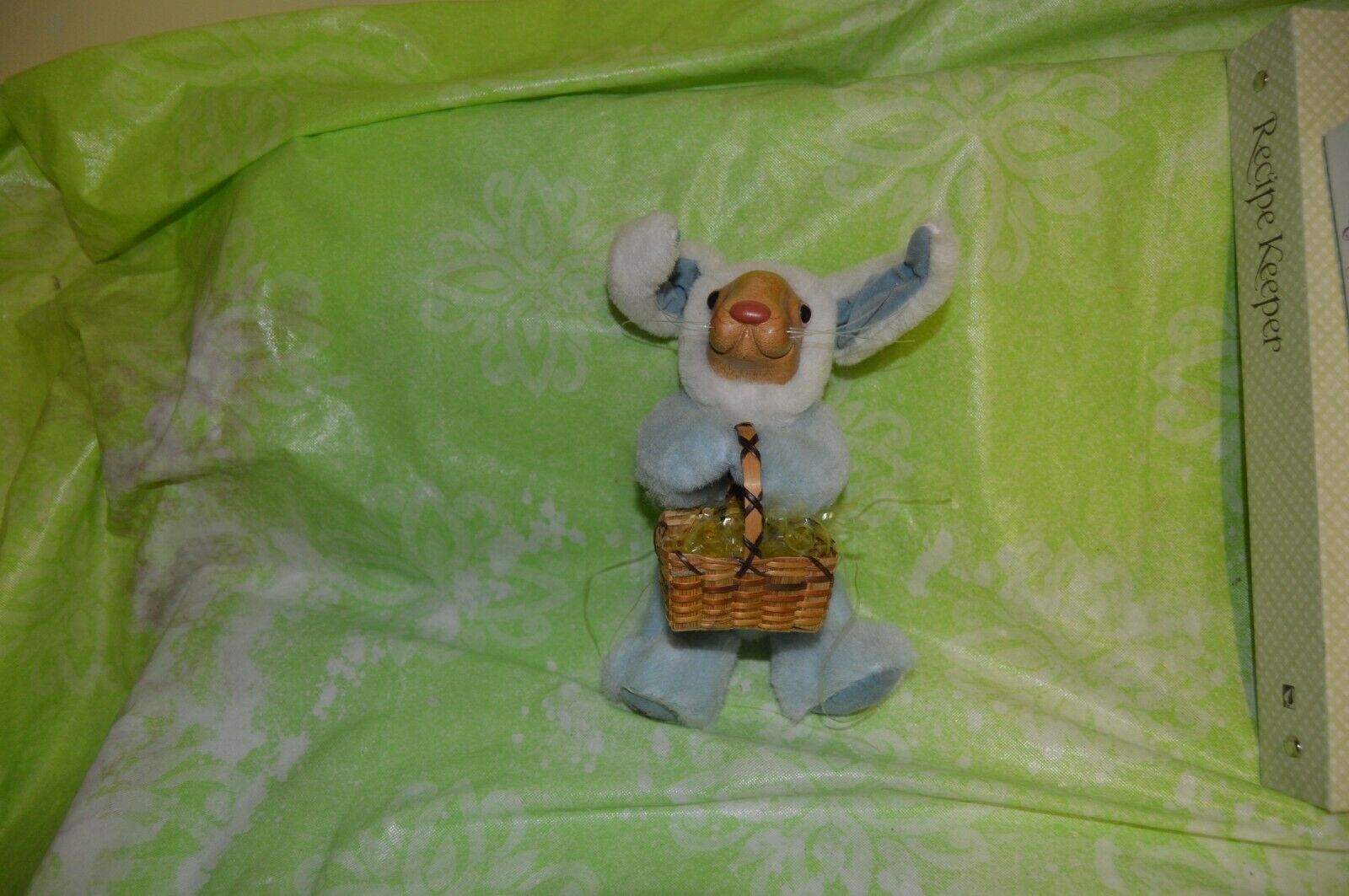 Robert Raikes 9" Blue/white Bunny With Easter Basket By Applause..very Cute!!!